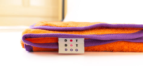 Load image into Gallery viewer, Dot Dot Pet - Highly Absorbent Bamboo Towels for dogs in Small and Medium 
